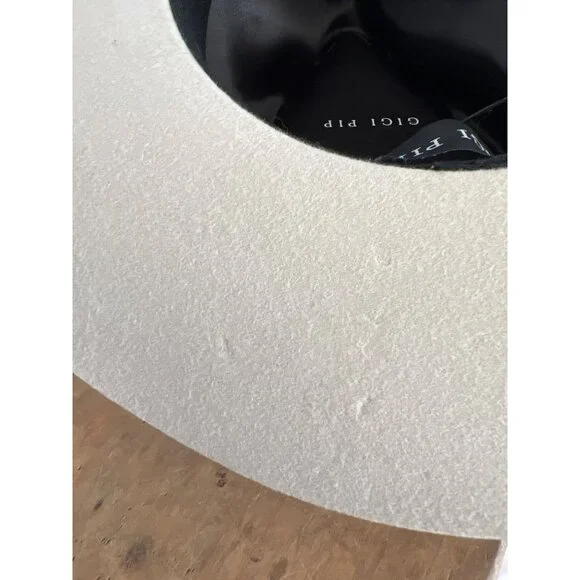 Gigi Pip Fedora Hat Womens Size 57 M Beige - Brown Band 100% Australian Wool NWT - Picture 13 of 16